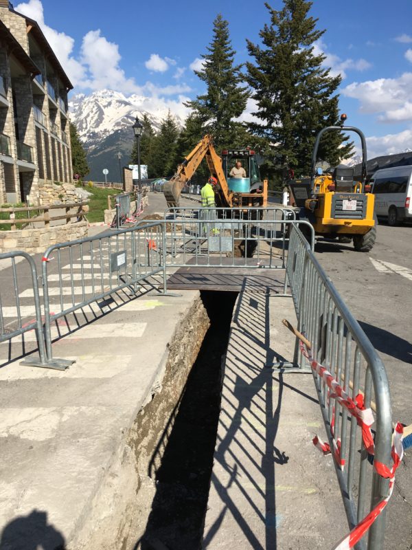 obra de renovacion de redes en formigal